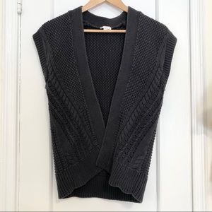 GAP dark gray knit sweater vest size XS/S